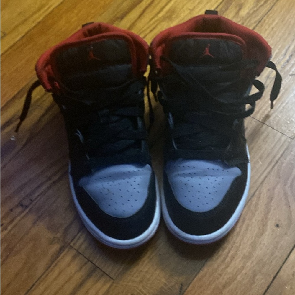 Jordan Kids Black and Red Sneakers